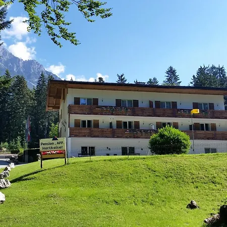 Penzion Und Hartkaiser 3*